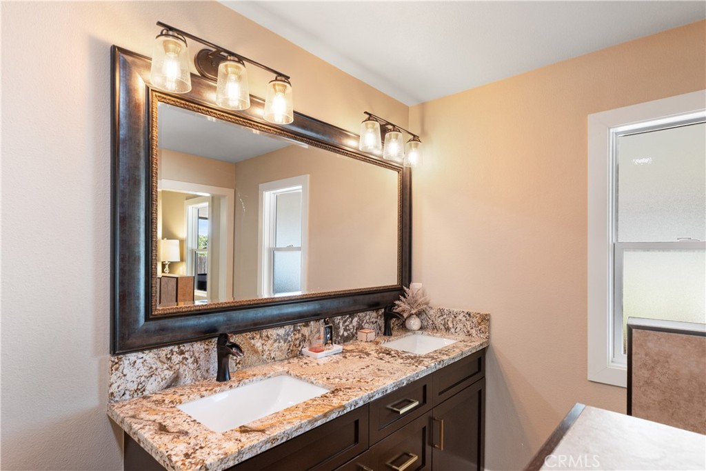 33127 Camelot Drive Property Photo 37