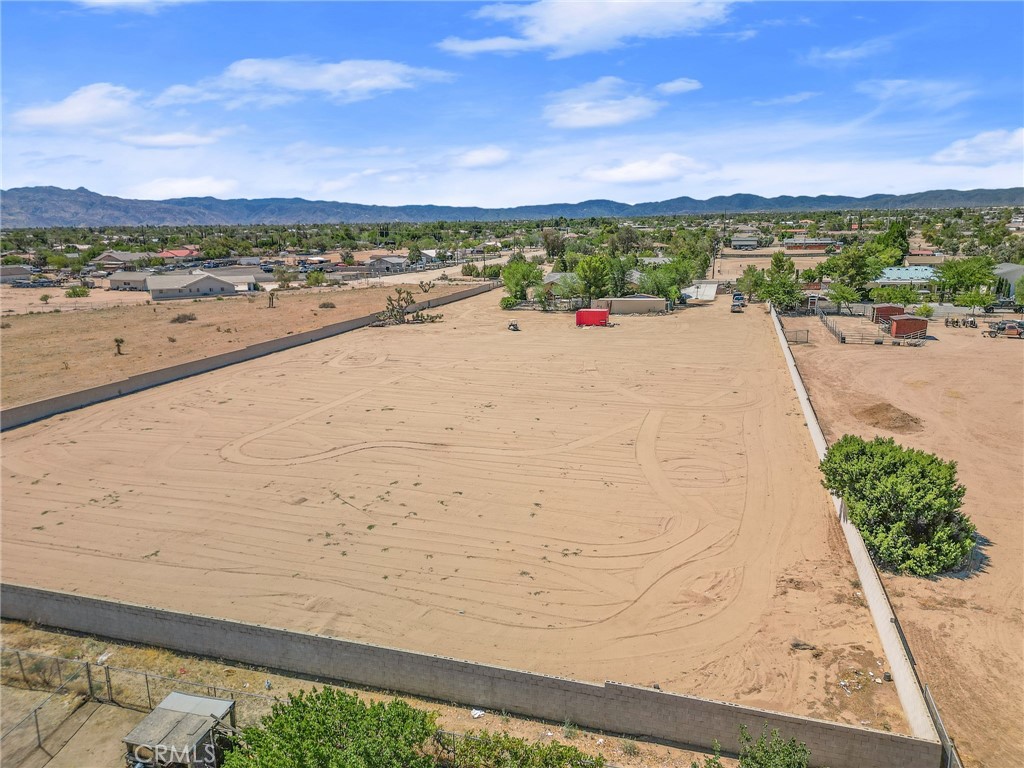 15230 Olive Street Property Photo 4