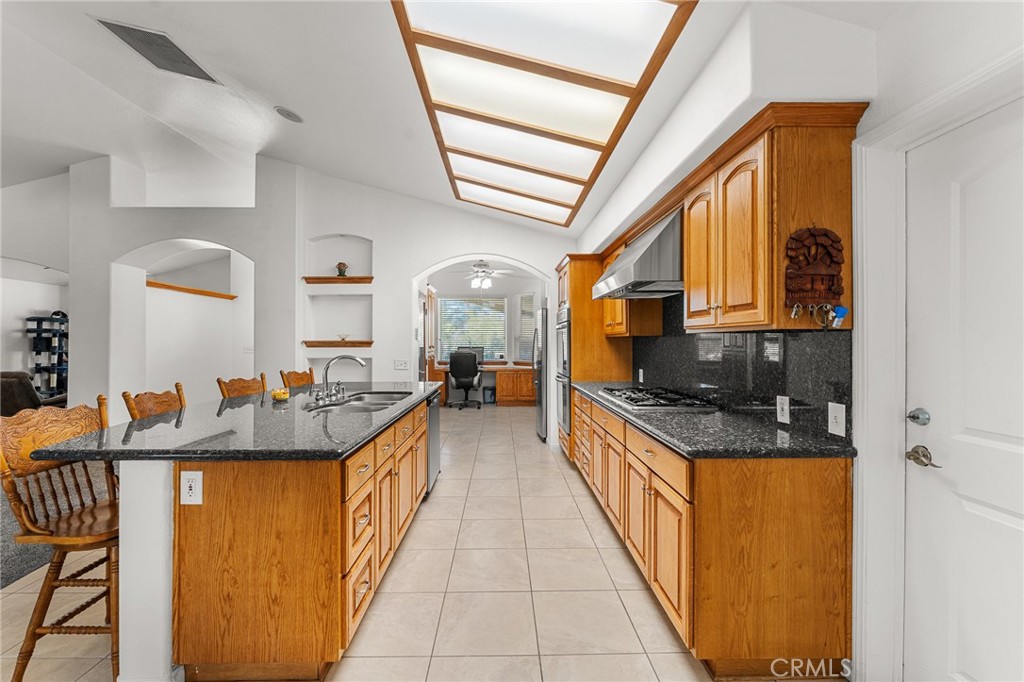 15230 Olive Street Property Photo 14