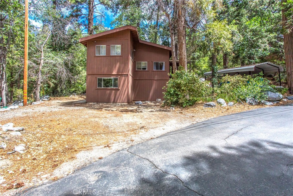 9269 Wood Road Property Photo 2