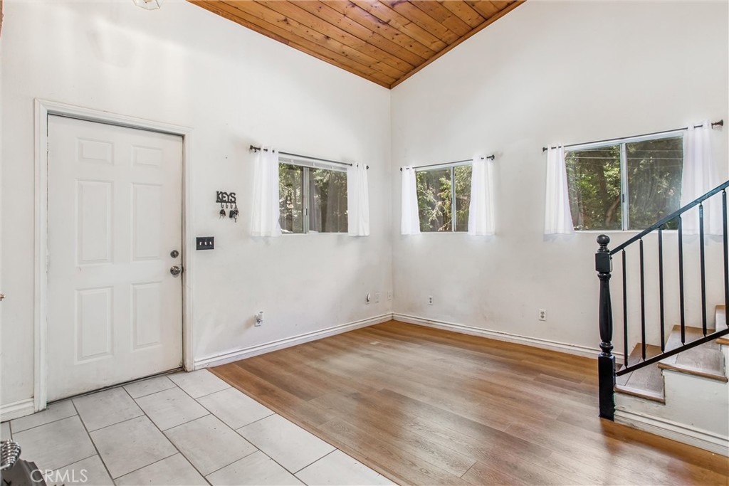 9269 Wood Road Property Photo 5