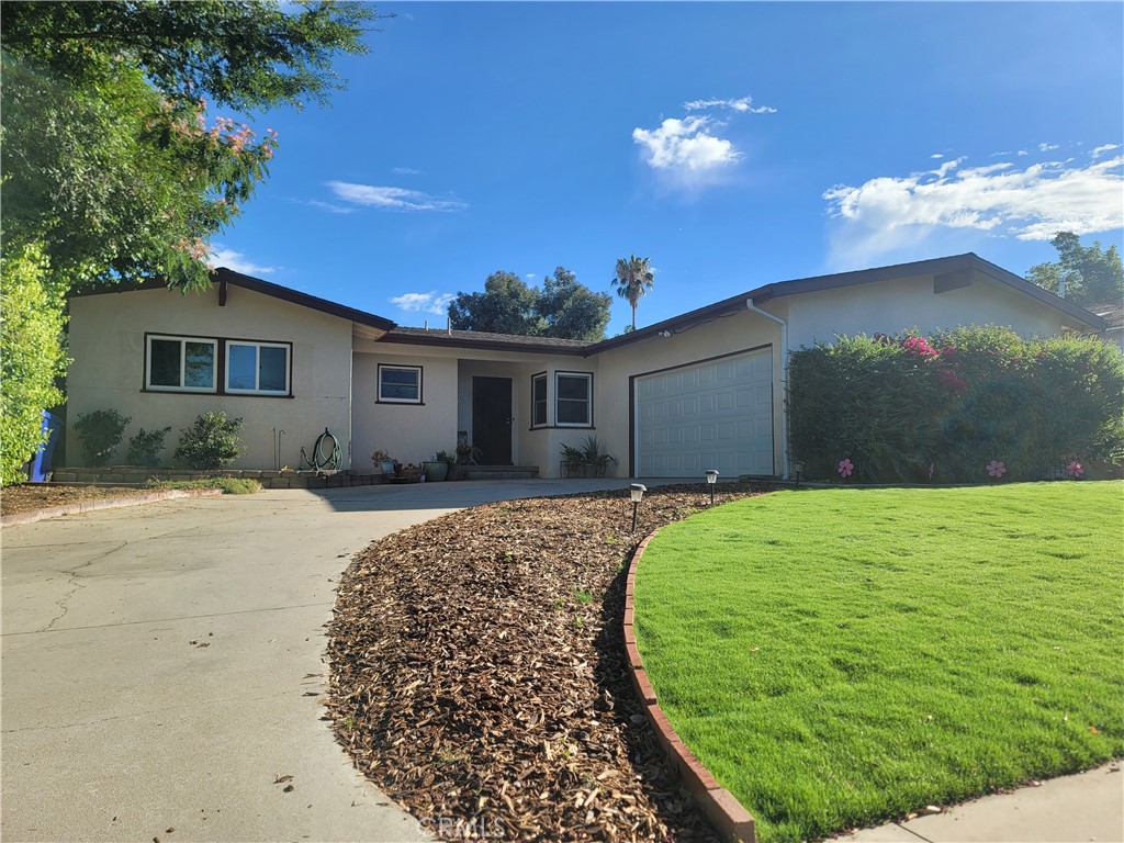 34726 Pecan Avenue Property Photo 1