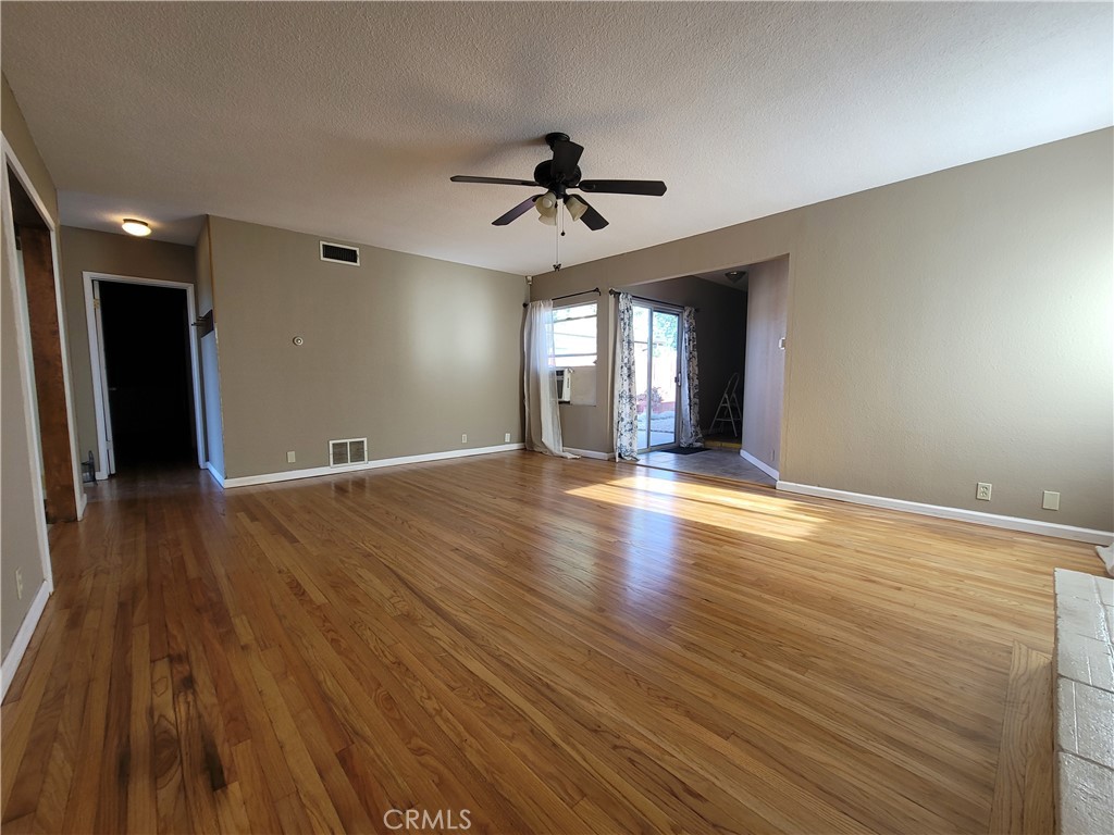 34726 Pecan Avenue Property Photo 4