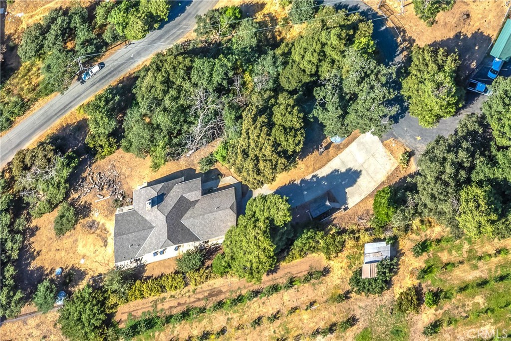 39065 Oak Glen Road Property Photo 2