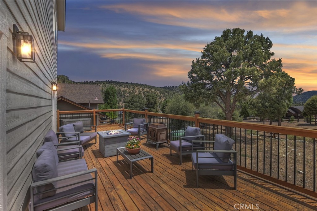 1215 Valley View Drive Property Photo 3