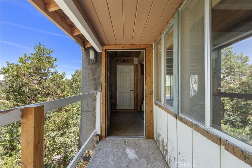 261 Davos Court Property Photo 9