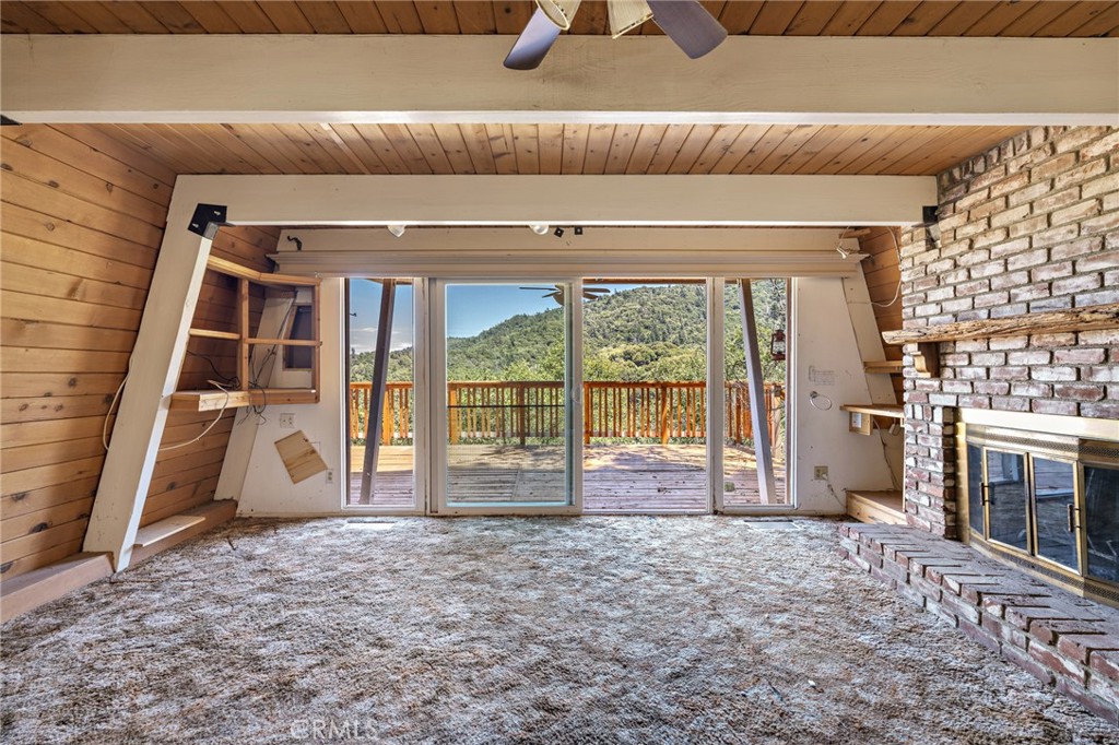 261 Davos Court Property Photo 12