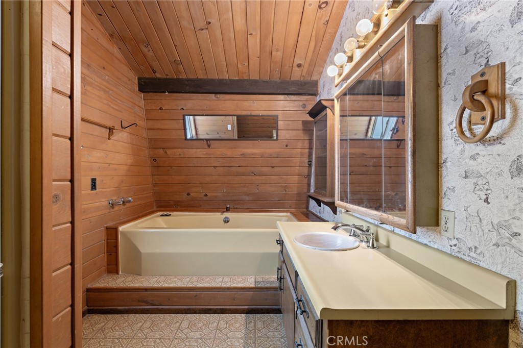 261 Davos Court Property Photo 27
