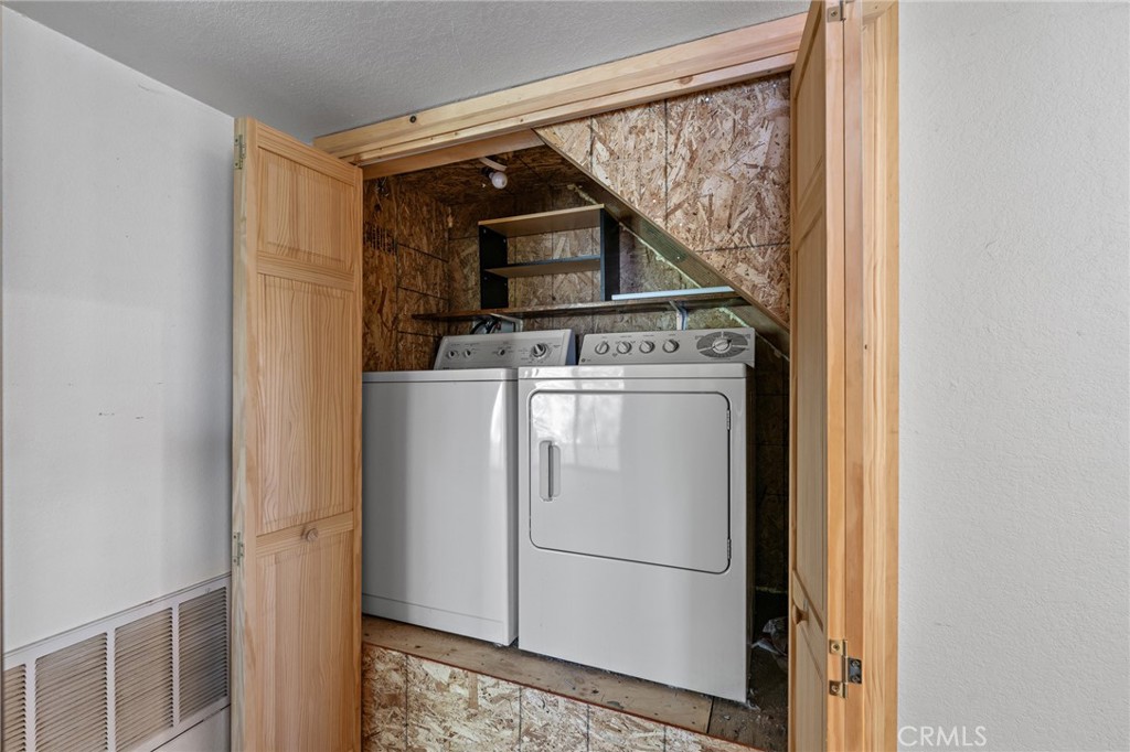 261 Davos Court Property Photo 38