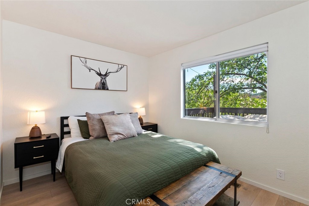 695 Sutter Lane Property Photo 8