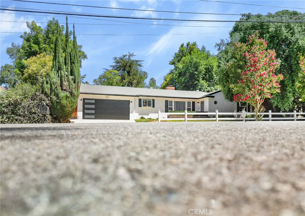 105 E Hilton Avenue Property Photo 1