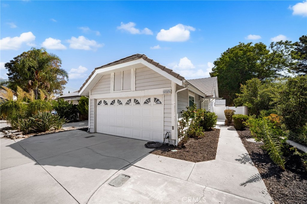 12325 Bellflower Court Property Photo 1