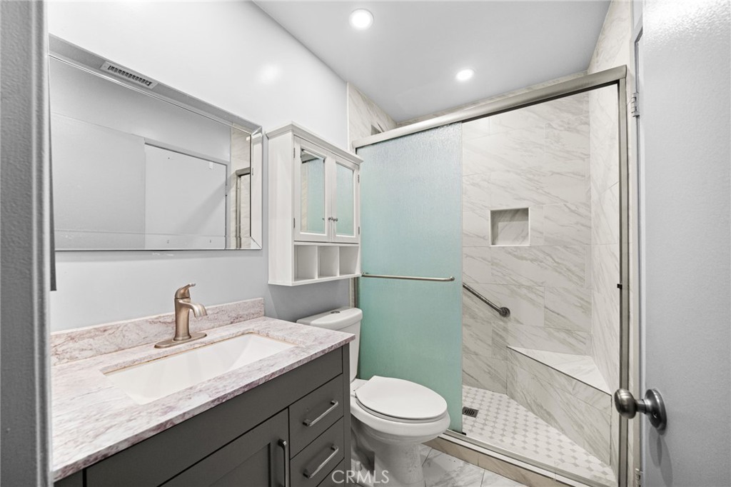 12325 Bellflower Court Property Photo 6