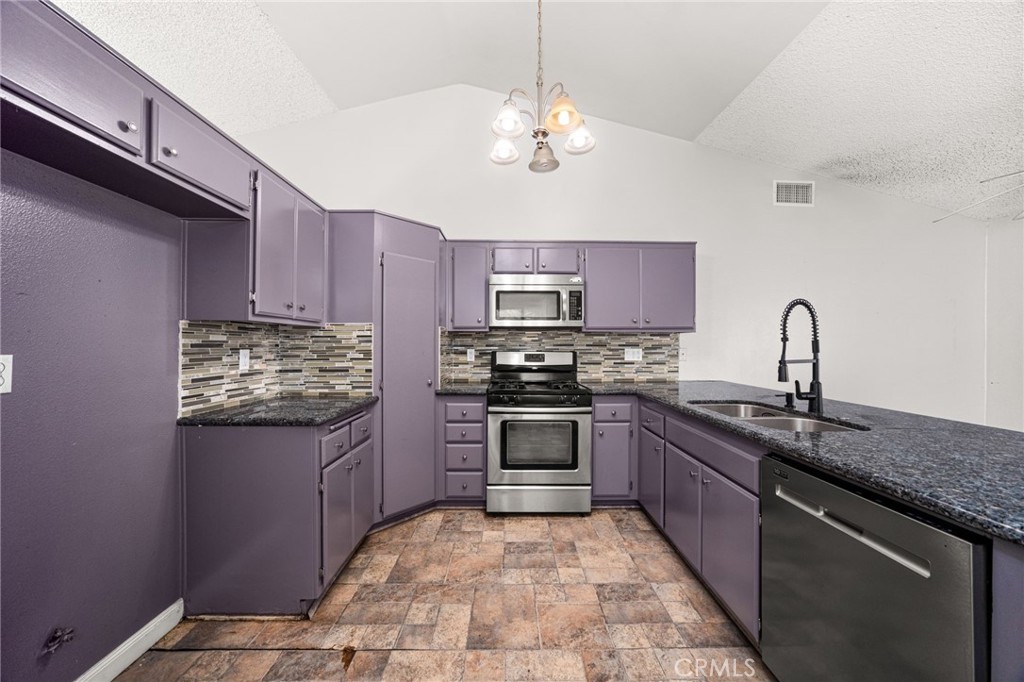 12325 Bellflower Court Property Photo 9