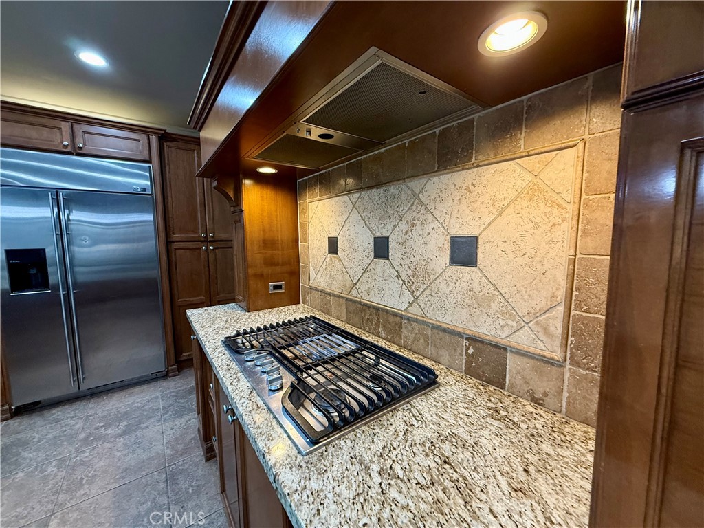 3863 American Elm Road Property Photo 12