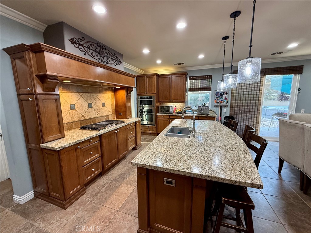 3863 American Elm Road Property Photo 14