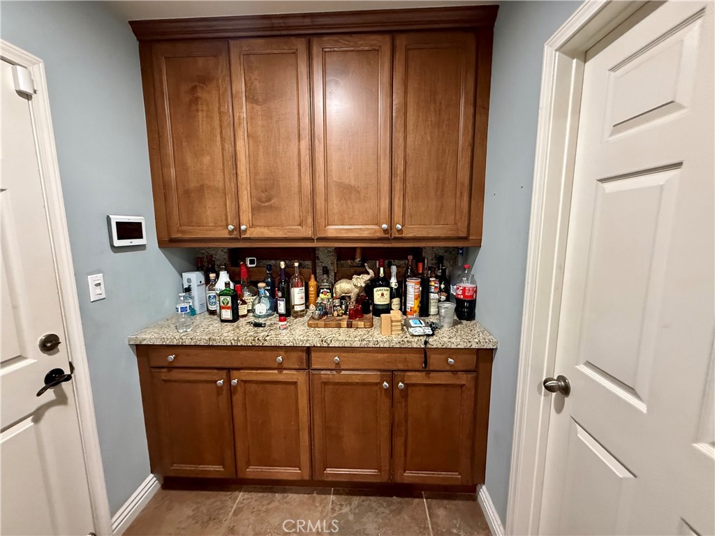 3863 American Elm Road Property Photo 15