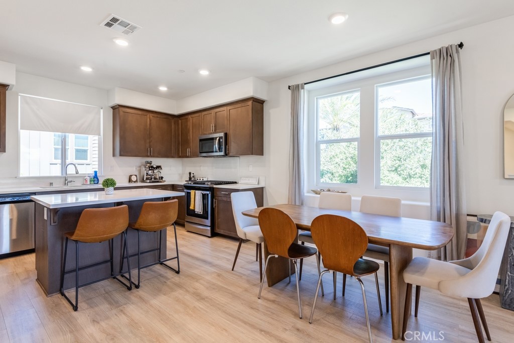 7431 Starfire Place Property Photo 4
