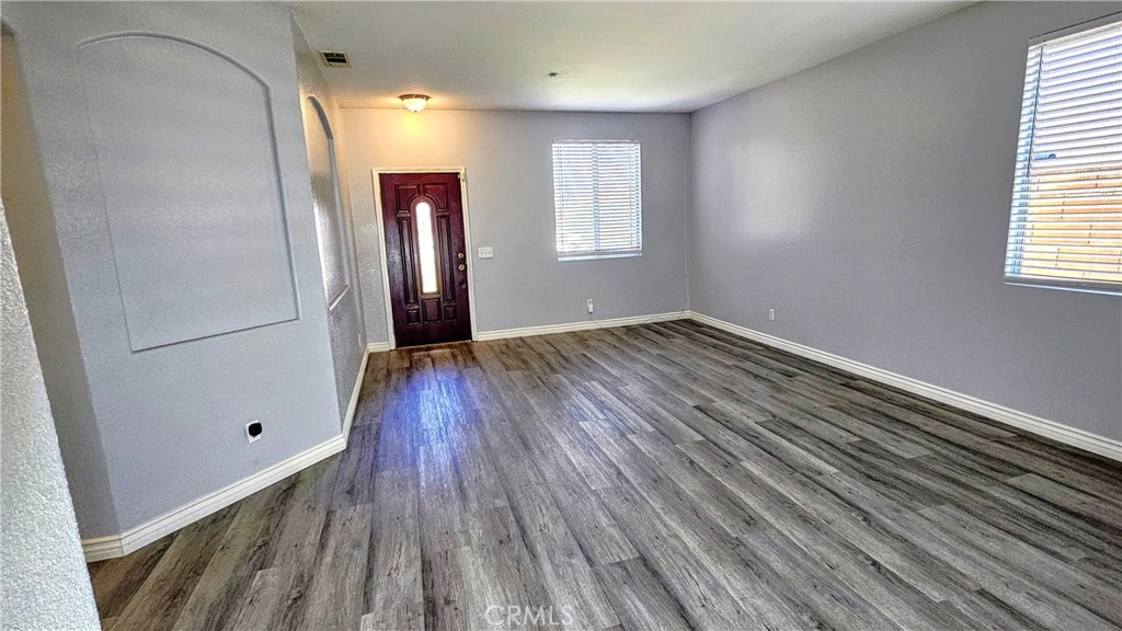 17371 Redmaple Street Property Photo 4
