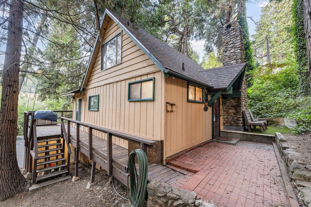 442 Valley Road Property Photo 1
