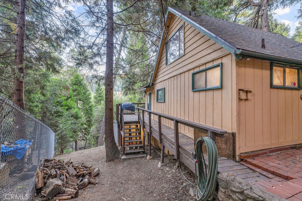 442 Valley Road Property Photo 4
