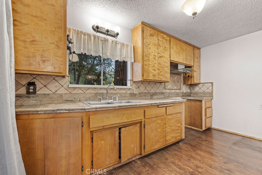 442 Valley Road Property Photo 15