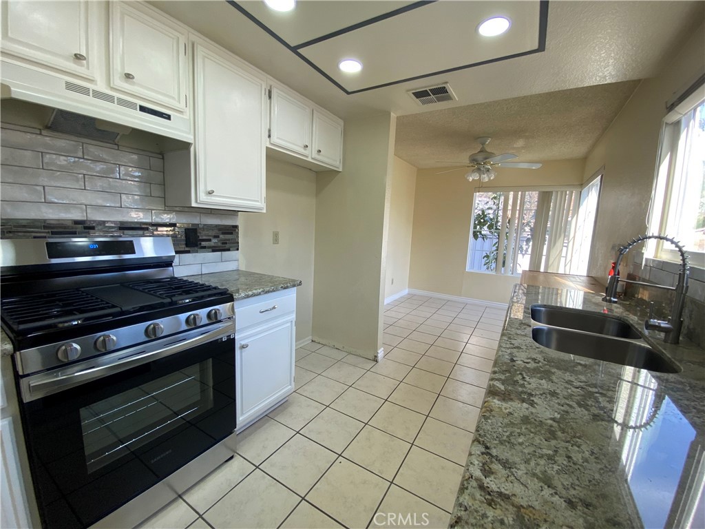 1380 W 48th Street 121 Property Photo 7