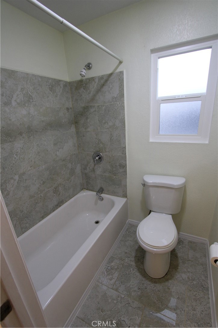 1380 W 48th Street 121 Property Photo 12