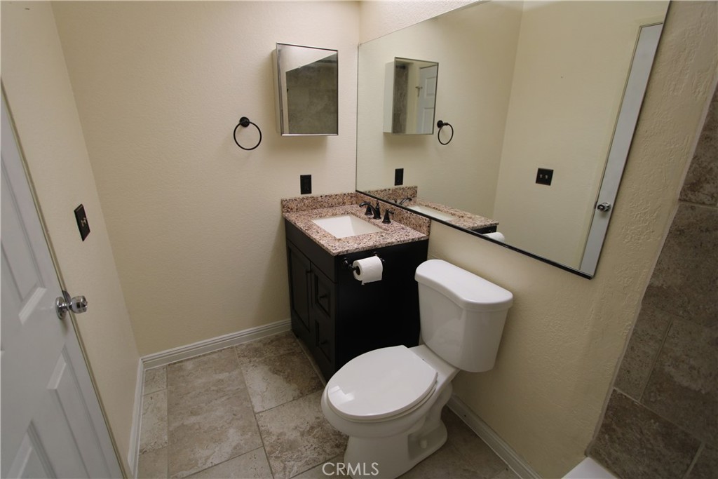1380 W 48th Street 121 Property Photo 16