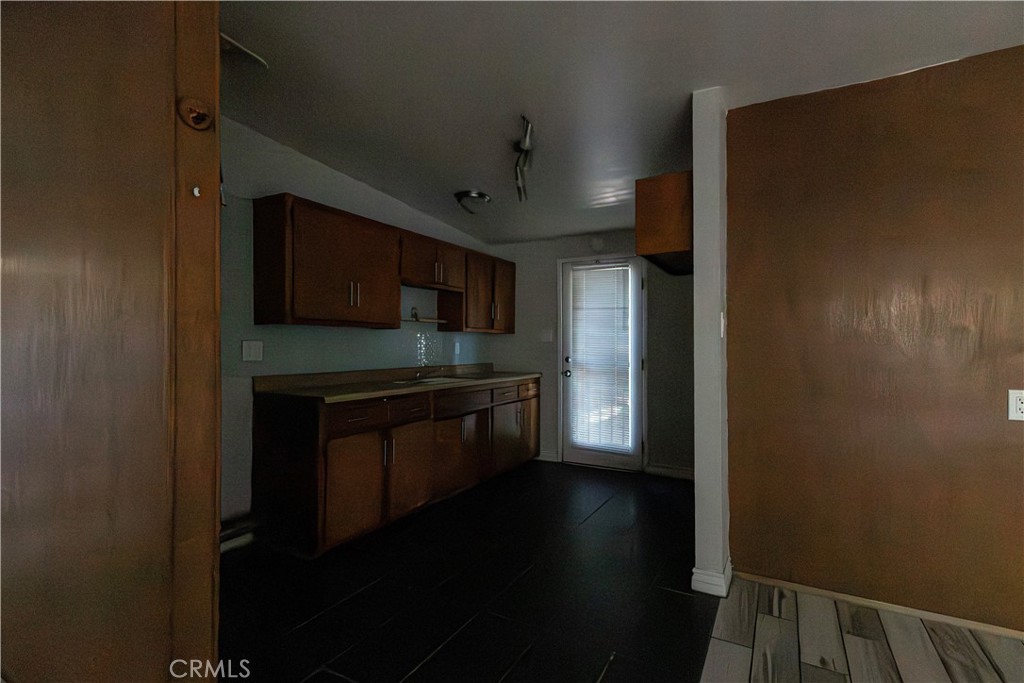 643 W Ramona Drive Property Photo 5