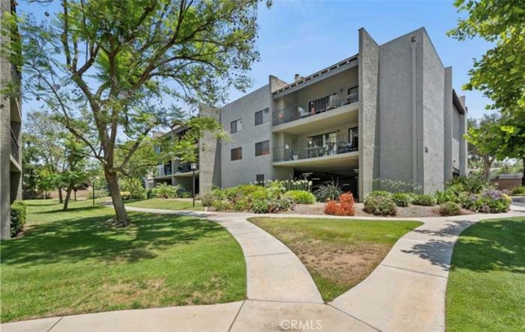 246 E Fern Avenue 210 Property Photo 1