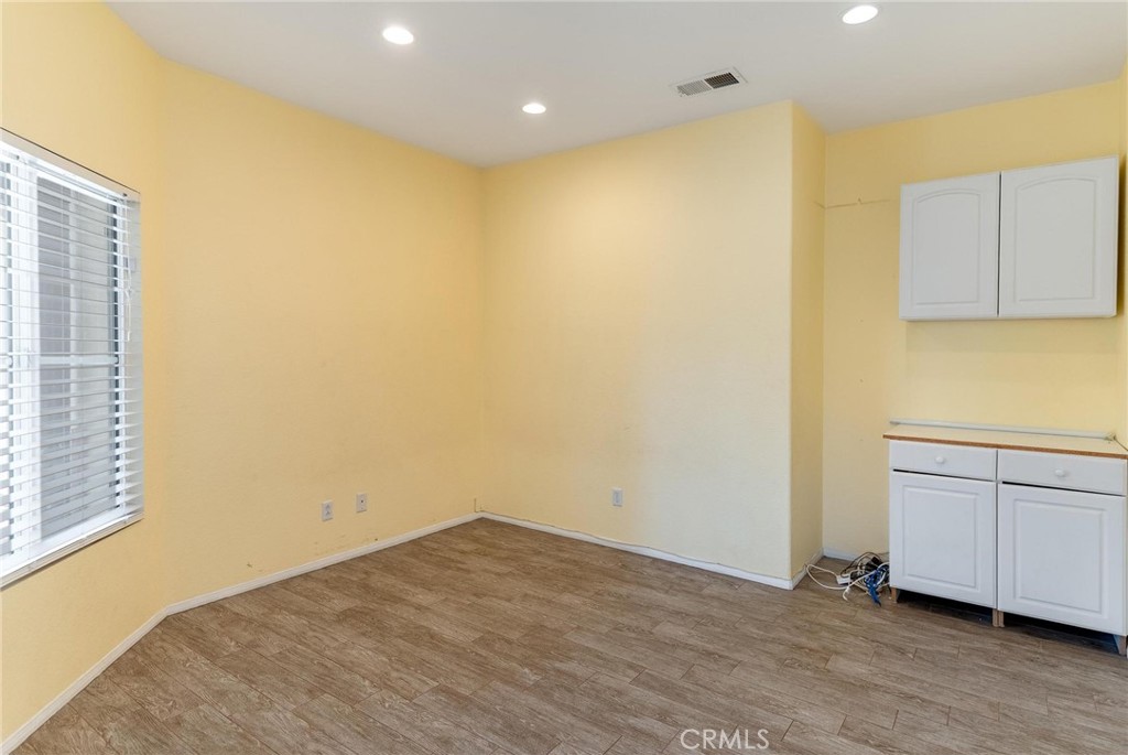 1312 Daylily Dr. Property Photo 6