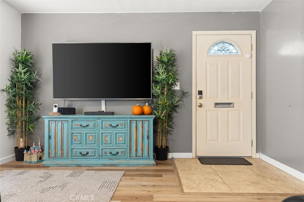 616 S Boxwood Street Property Photo 1