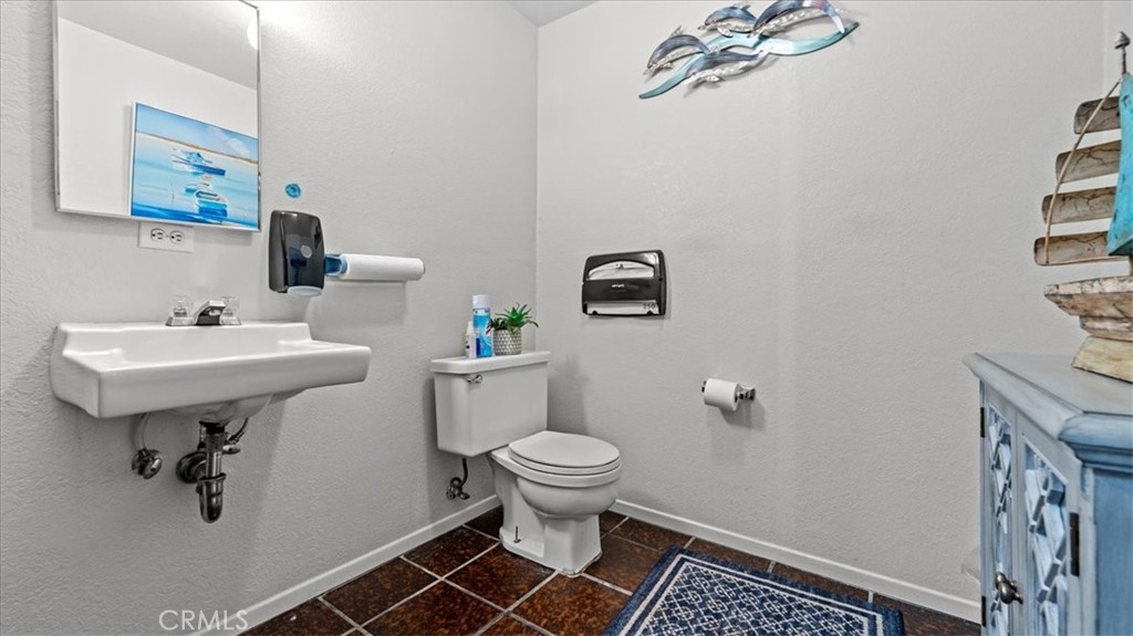 580 E Foothill Boulevard Property Photo 14