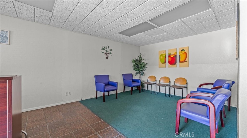580 E Foothill Boulevard Property Photo 20
