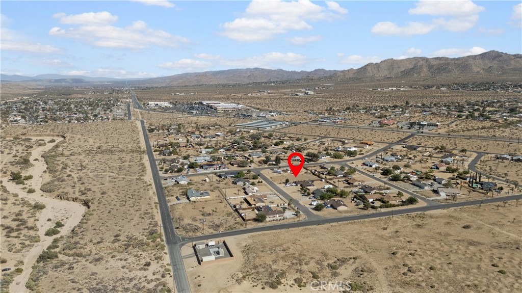 58167 Spring Road Property Photo 4