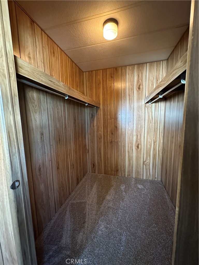 IG25216580 Property Photo 37