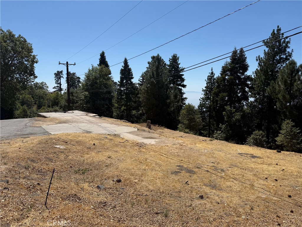 10 Winding Way Property Photo 3