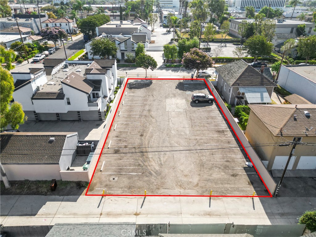 846 N Van Ness Avenue Property Photo 1