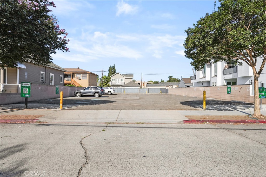 846 N Van Ness Avenue Property Photo 7