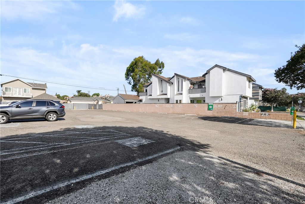 846 N Van Ness Avenue Property Photo 10