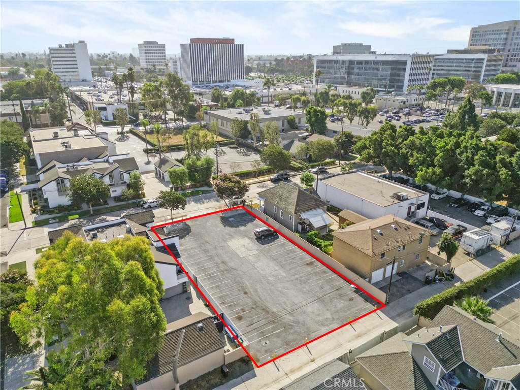 846 N Van Ness Avenue Property Photo 15