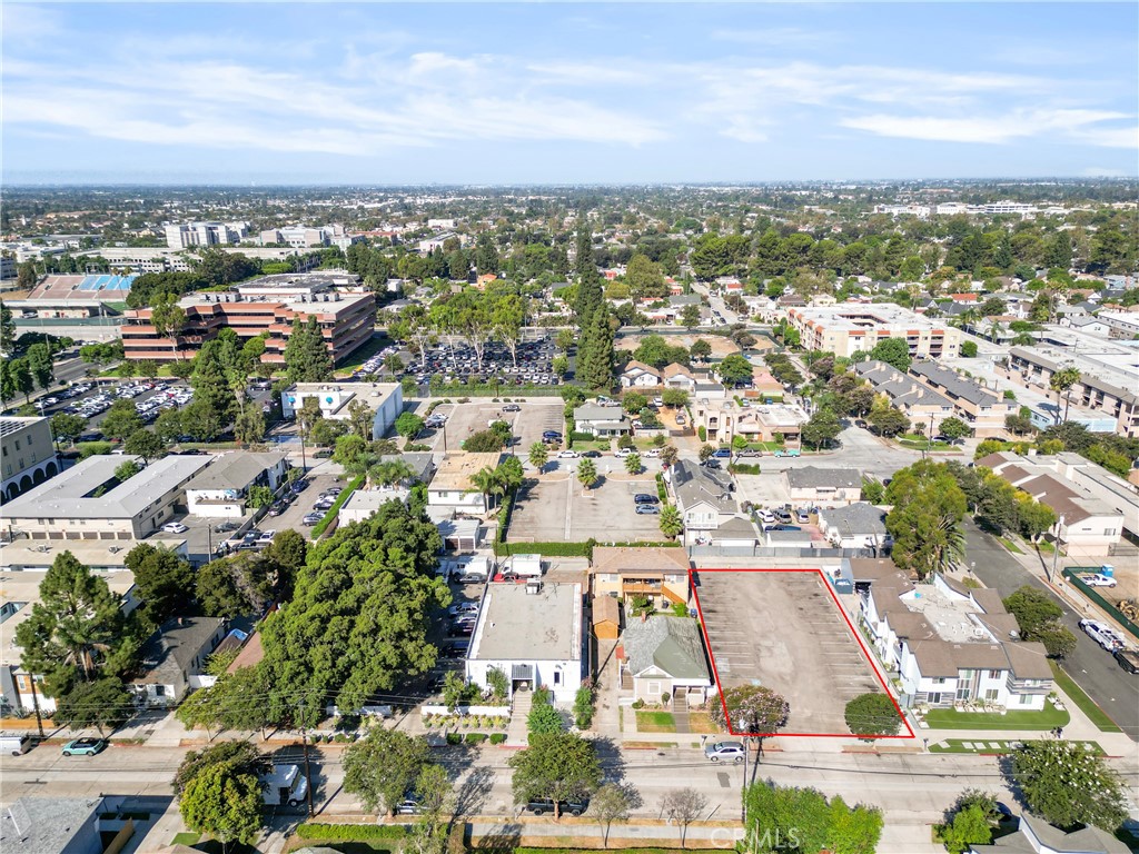 846 N Van Ness Avenue Property Photo 18