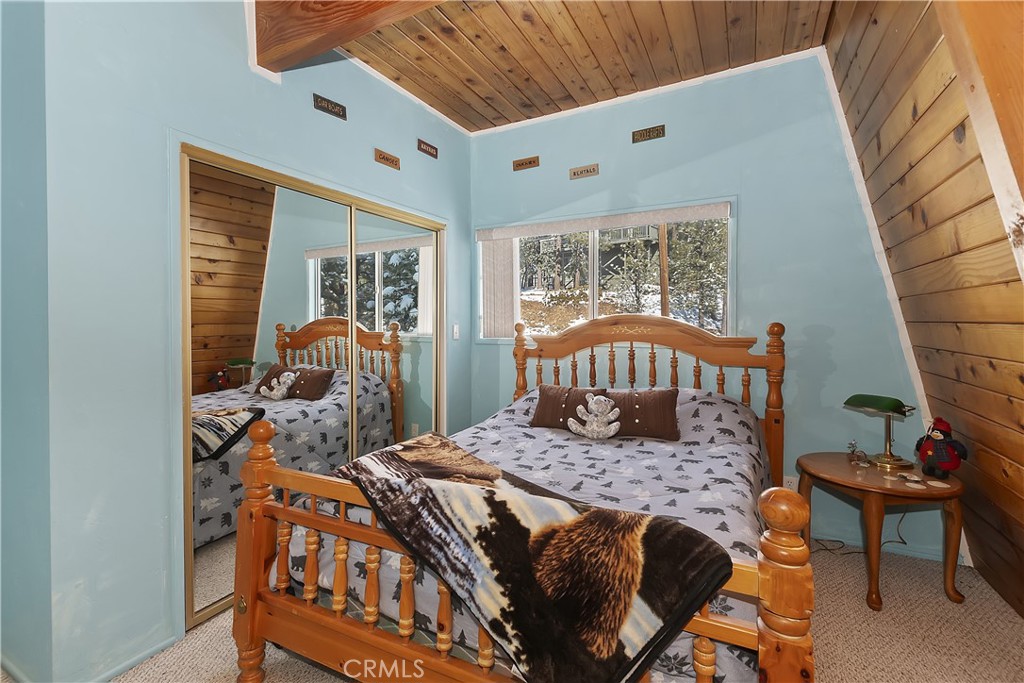 1004 White Mountain Drive Property Photo 10