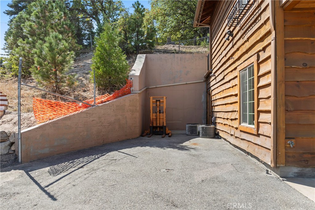 31961 Hilltop Property Photo 7