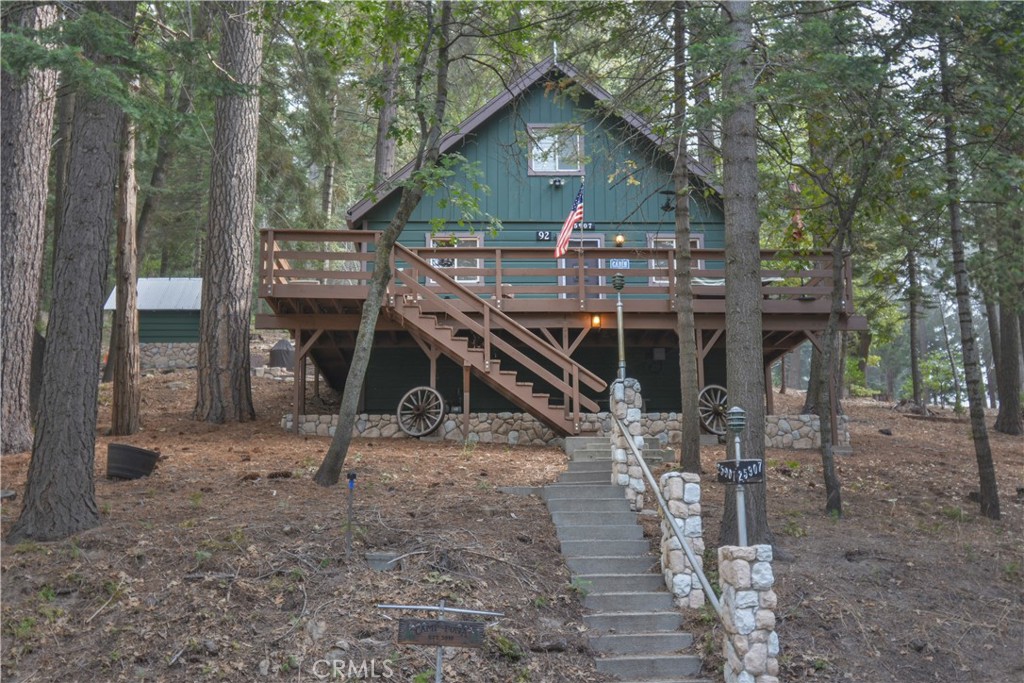 25907 Mile Pine Property Photo 1