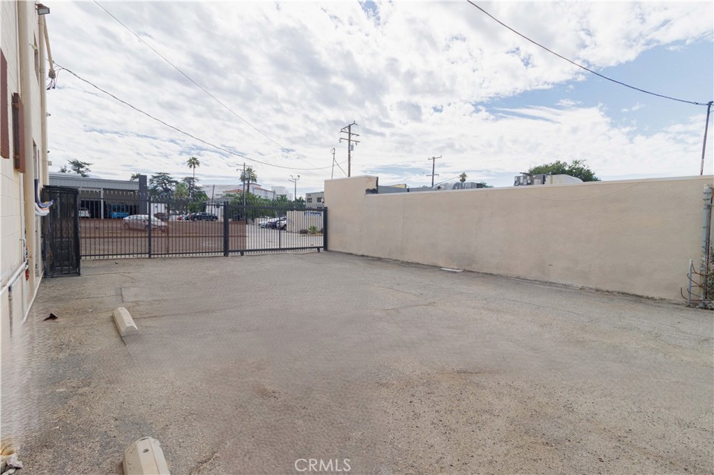 261 E Highland Ave Property Photo 18