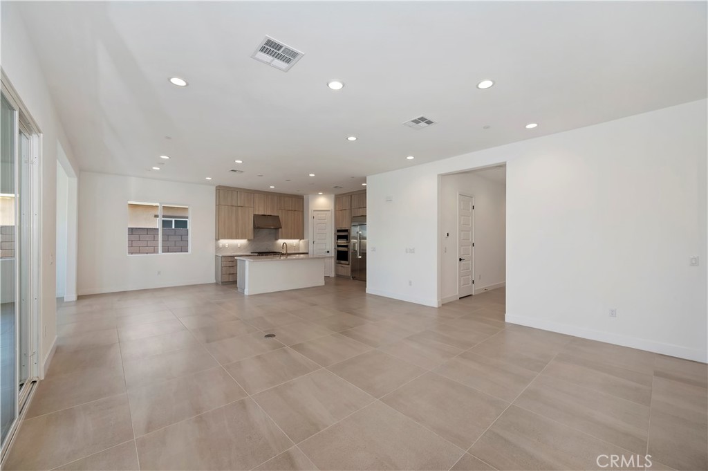 67010 Amethyst Way Property Photo 8