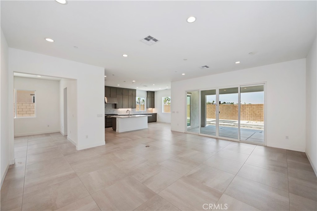 67050 Amethyst Way Property Photo 6