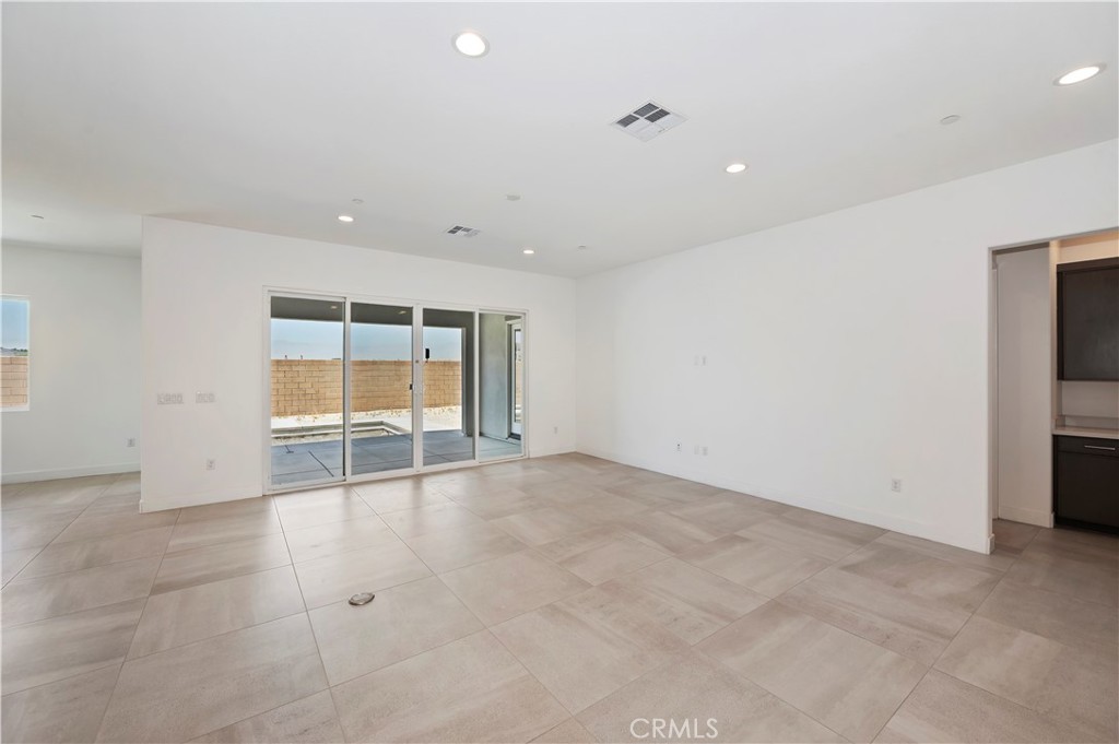 67050 Amethyst Way Property Photo 7